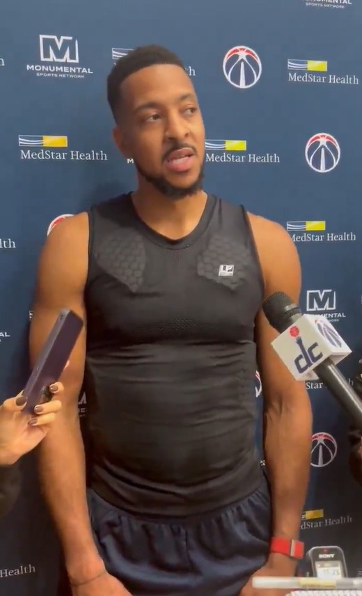 CJ赞奇才：这是我效力过的最有条理的球队 伙食&营养师都很棒