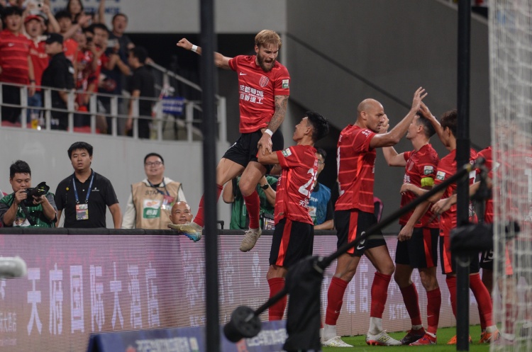 足球报：蓉城首个亚冠正赛主场力求足球盛宴，仍会全主力出战