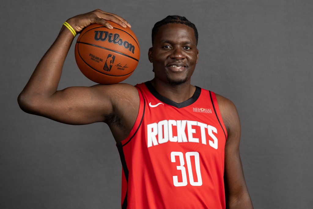 乌度卡：卡佩拉带来不同的中锋能力 我们能够继续发挥双塔的优势